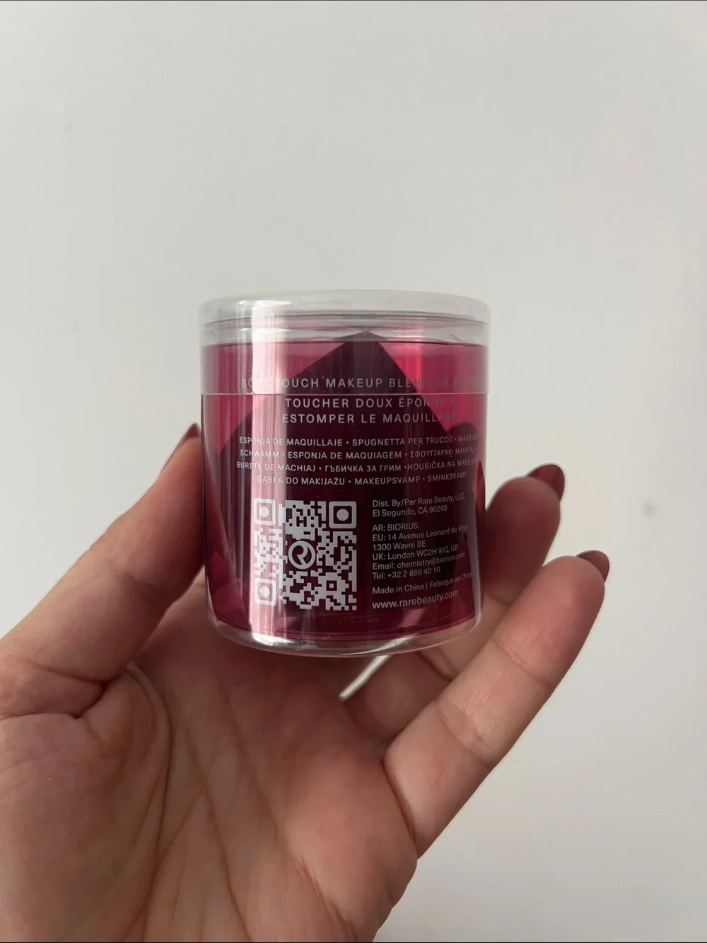 Rare Beauty multiuse sponge